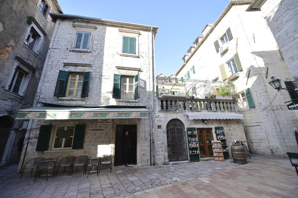 Palazzo Max And Alex Apartments Kotor Bagian luar foto